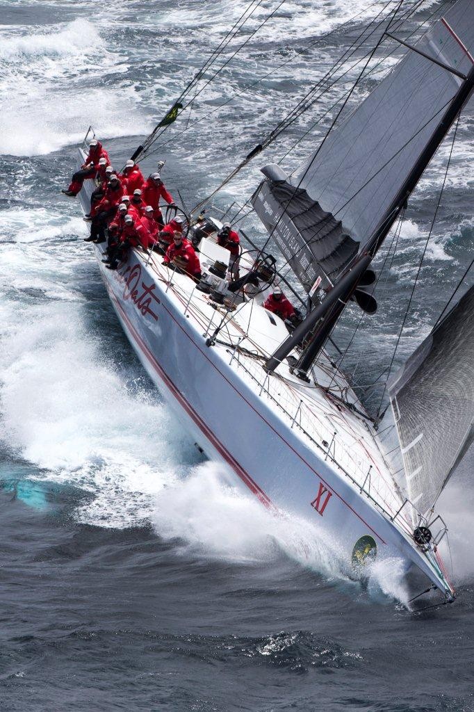 Wild Oats XI surges out of Sydney Harbour - Wild Oats XI: The Avenger  ©  Andrea Francolini Photography http://www.afrancolini.com/